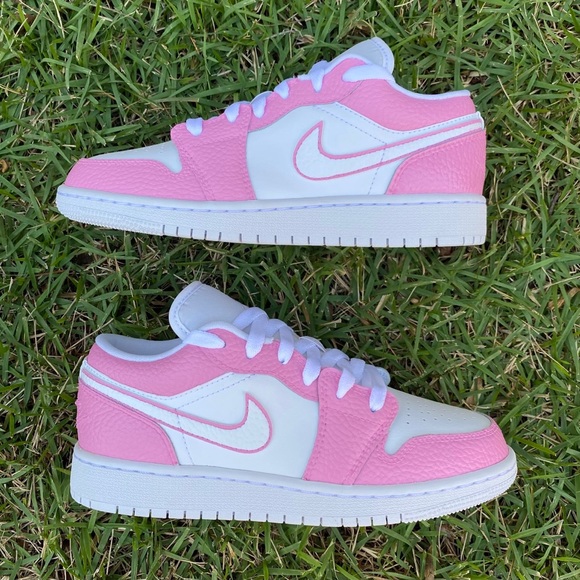 💓Custom Pink Air Jordan 1 Lows 💓 - Picture 2 of 3